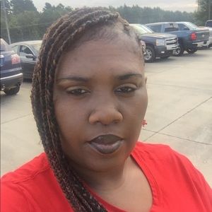 Meet your Posher, Charlotte